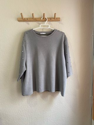 Camiseta gris  zara 
