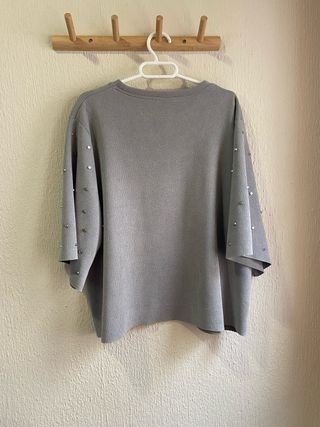 Camiseta gris  zara 