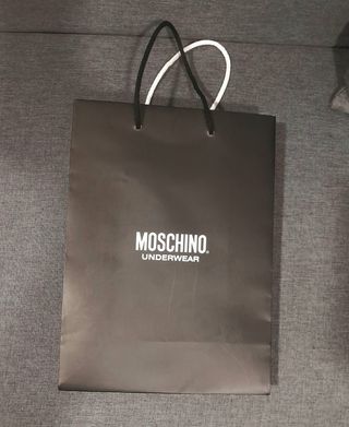 Bolsa Pequeña Papel Moschino ( Pack x 15u )