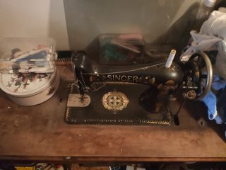 Maquina de coser Singer