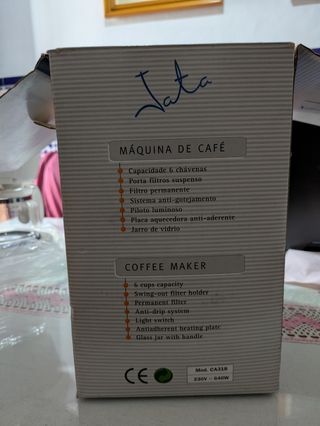 Cafetera eléctrica marca Jata a estrenar