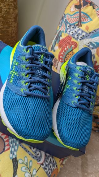 Zapatillas Running Asics 42,5 |  RoadHawk FF 2
