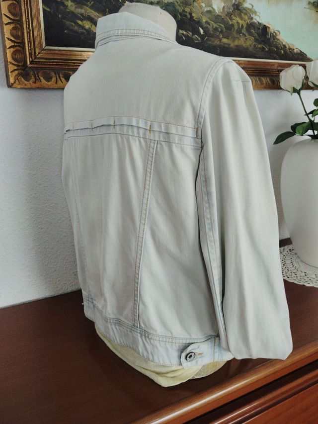 LOTE dos chaquetas vaqueras talla L marcas varias
