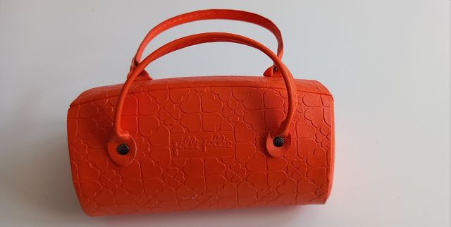 Funda rígida clutch Folli Follie