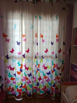 Se vende cortina y lámpara de mariposas