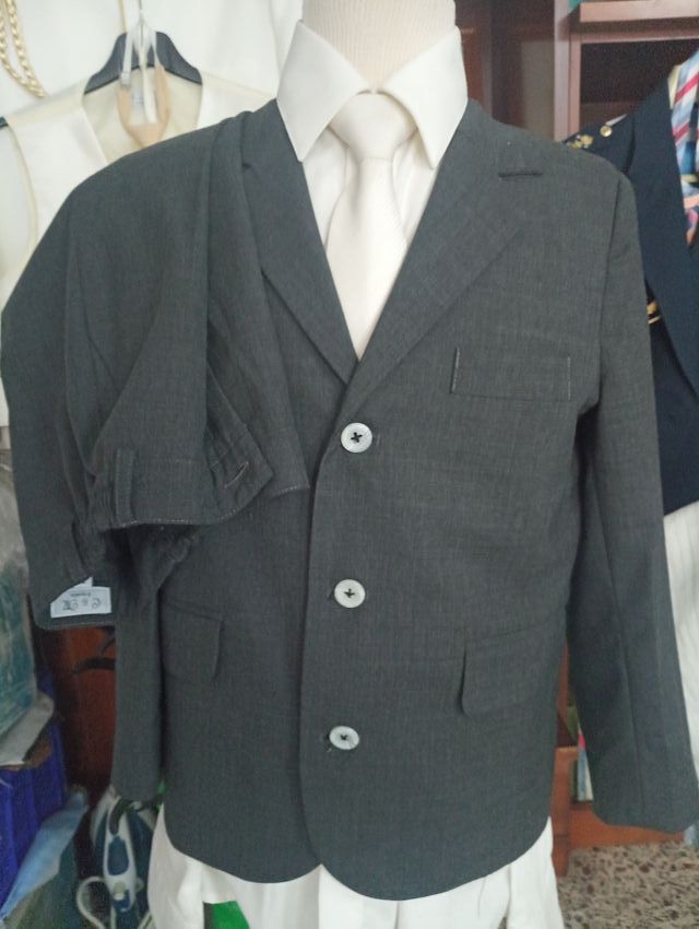 TRAJE DE CHAQUETA TALLA 8