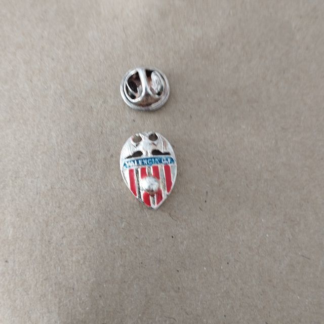 Insignia pin valencia