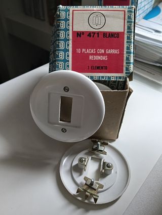 Material eléctrico,vintage, barato.