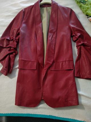 Chaqueta roja,,mujer,