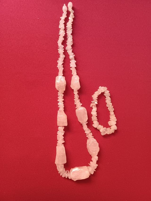 Juego de collar y pulsera rosa palo con bolsita