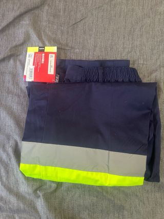 Pantalon de trabajo nuevo
