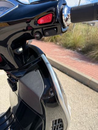 Vespa Piaggio Super GTS 125ie ABS