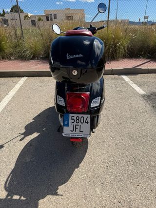 Vespa Piaggio Super GTS 125ie ABS