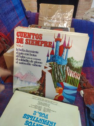 Lote 13 vinilos Cuentos Infantiles