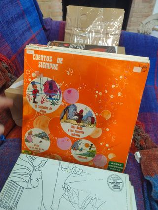 Lote 13 vinilos Cuentos Infantiles