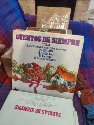 Lote 13 vinilos Cuentos Infantiles