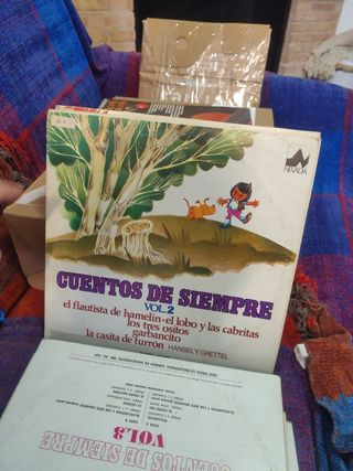 Lote 13 vinilos Cuentos Infantiles