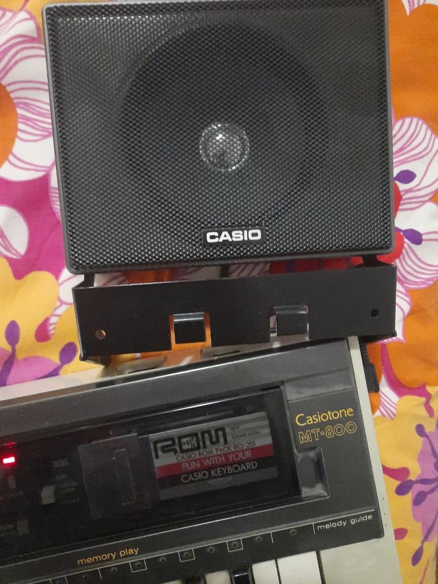 Pianoforte Casio con altoparlanti