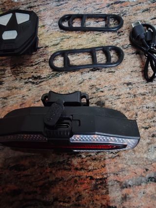 Luz para bicicleta o patinete. 