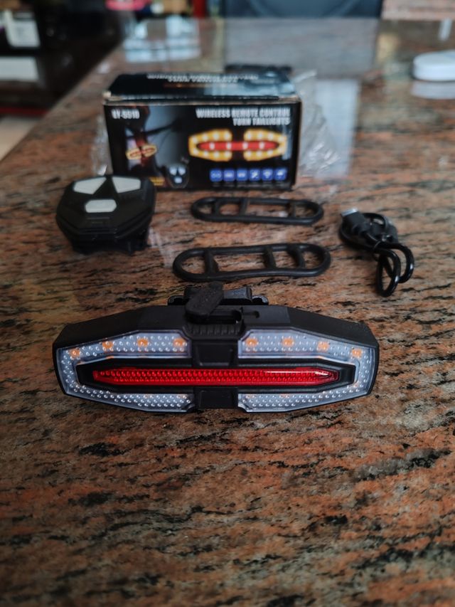 Luz para bicicleta o patinete.