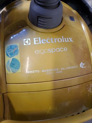 Aspiradora Electrolux ergospace 1800w