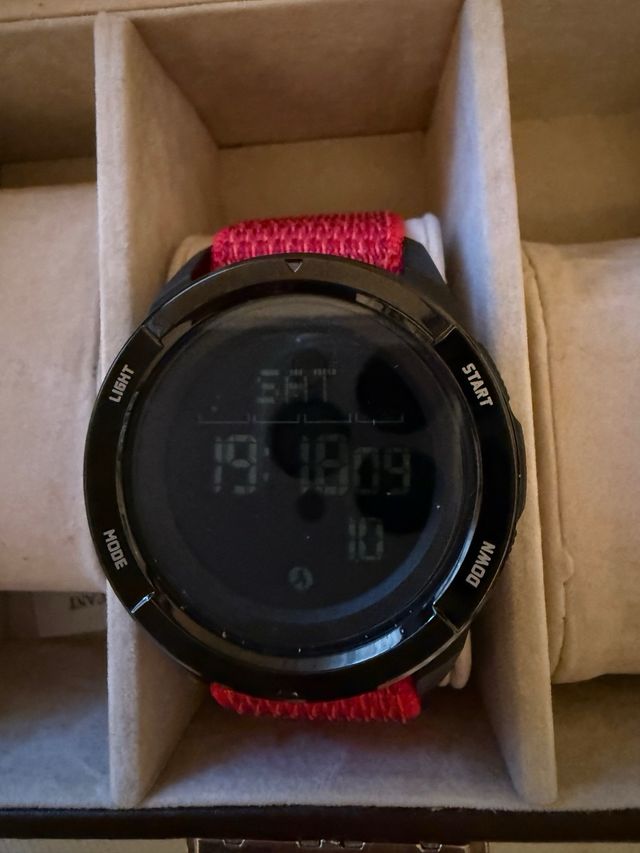 Reloj deportivo podometro y brujula