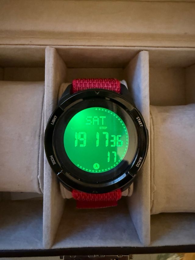 Reloj deportivo podometro y brujula