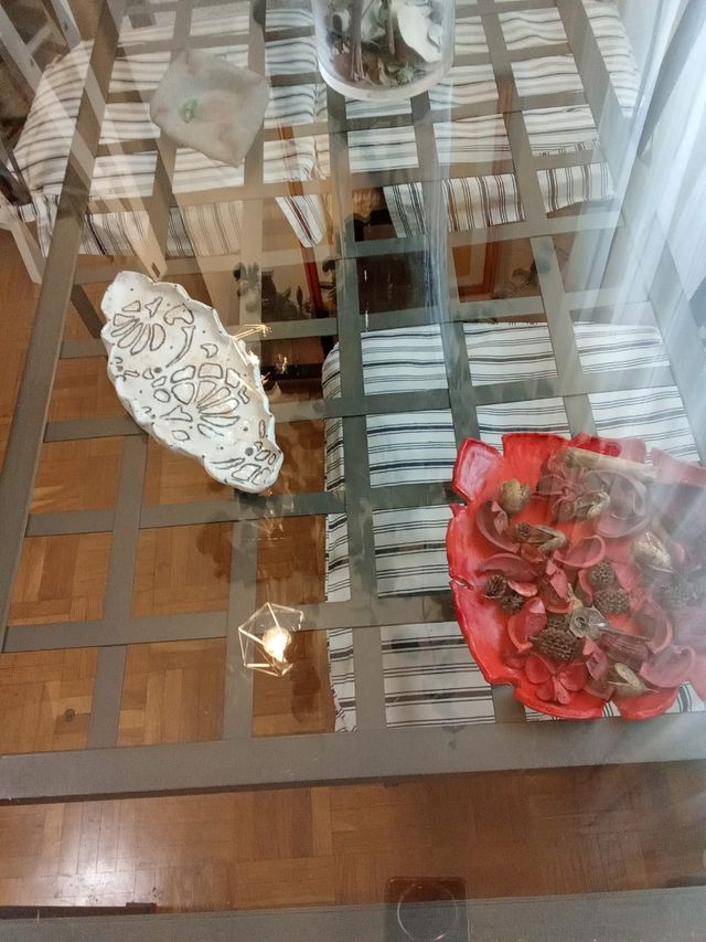 Mesa con cuatro sillas