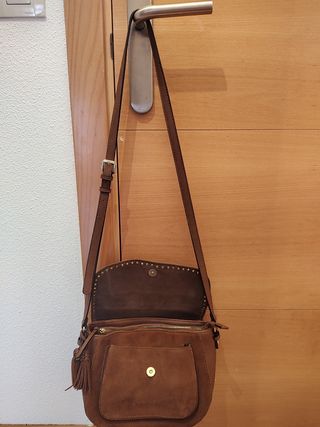 Bolso de hombro color camel