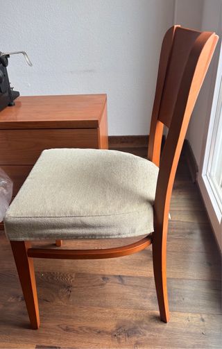 Mesa y 6 sillas de salón