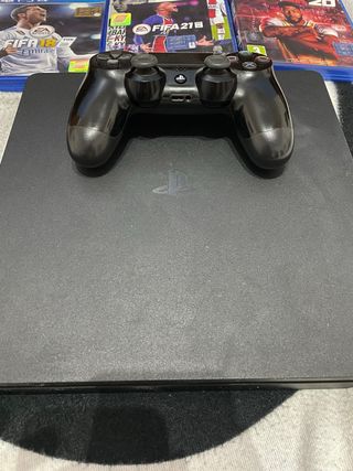 Playstation 4 slim