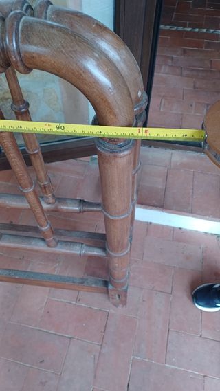 Cabecero de cama de madera antigua