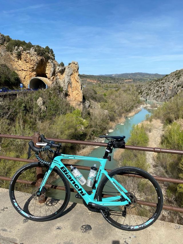 Bianchi Aria Disc Ultegra mecanico