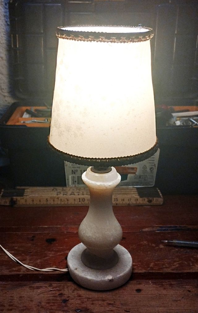 LAMPARITA UN POCO ANTIGUA 