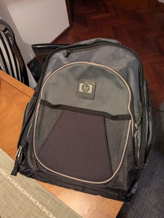 Mochila HP para Portátil con Múltiples Compartimen