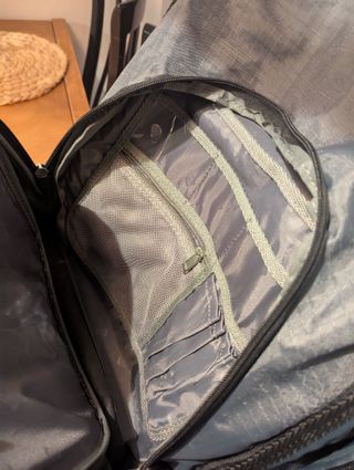 Mochila HP para Portátil con Múltiples Compartimen