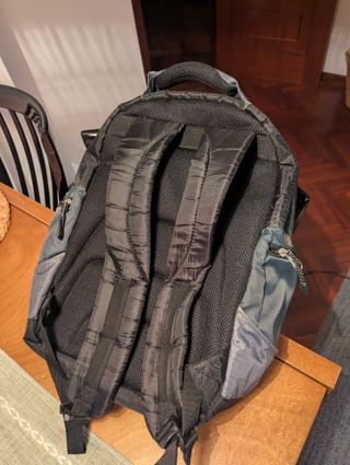 Mochila HP para Portátil con Múltiples Compartimen