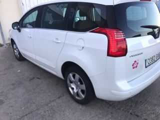 Peugeot 5008 2010