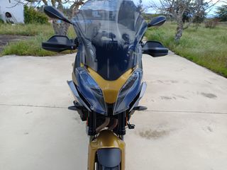 BMW F 900 XR