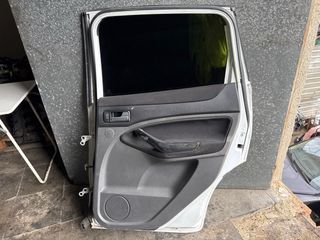 Puerta trasera derecha ford kuga 2009