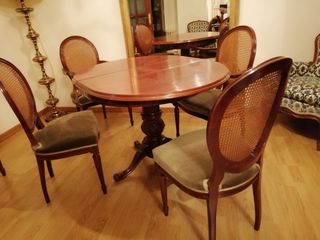 Set de sillas y mesa de comedor 