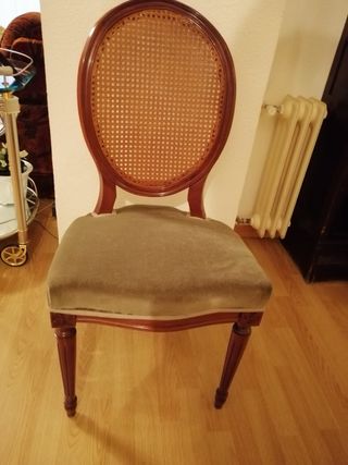 Set de sillas y mesa de comedor 