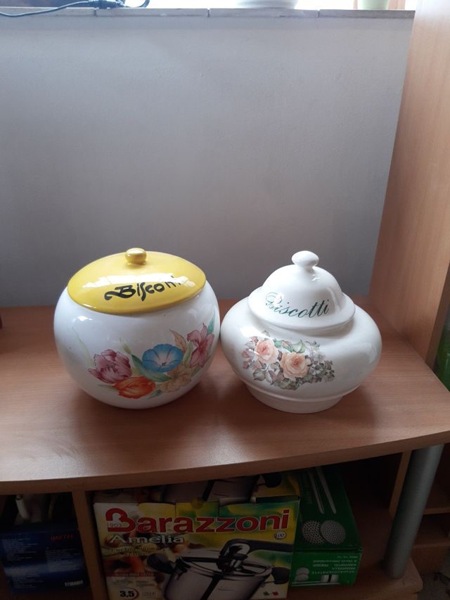 Contenitori in ceramica