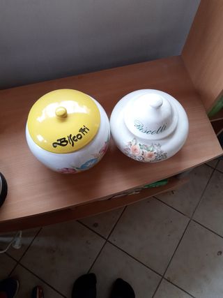 Contenitori in ceramica