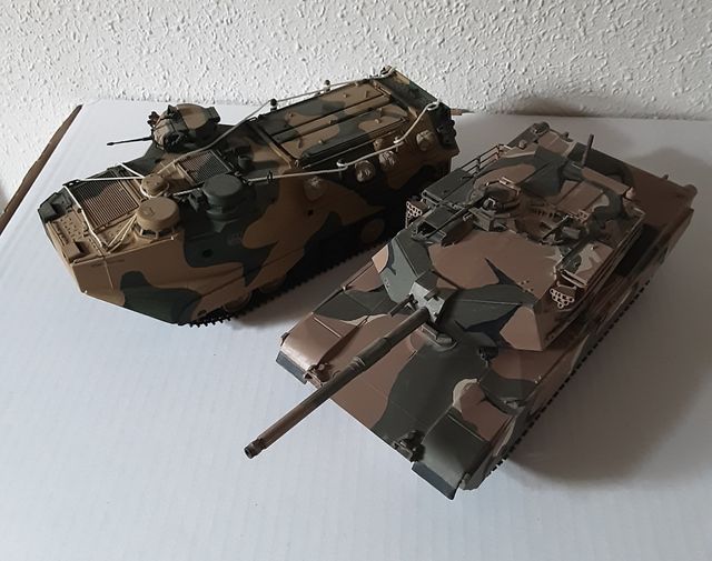 Lote 2 tanques TAMIYA 1/35 M1 Abrams y .