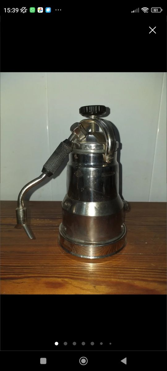 Cafetera eléctrica del siglo pasado