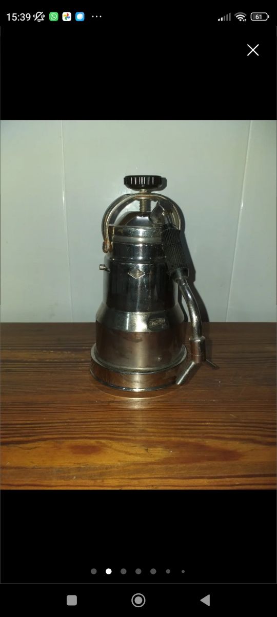 Cafetera eléctrica del siglo pasado