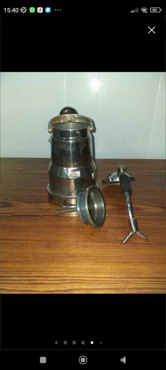 Cafetera eléctrica del siglo pasado