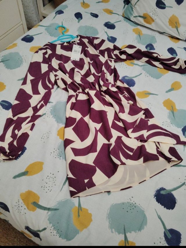 Vestido mini nuevo Mango