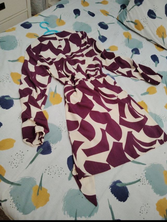 Vestido mini nuevo Mango